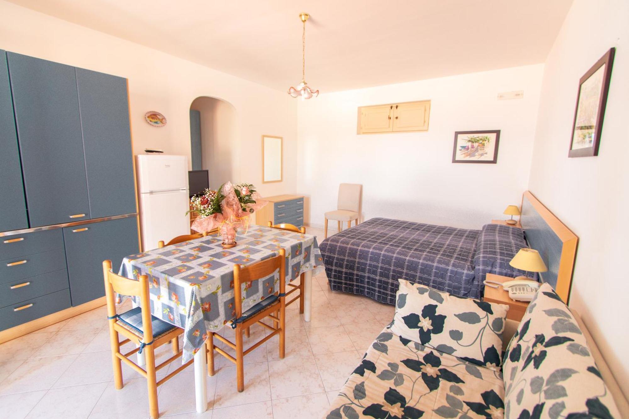 La Apartahotel 4*