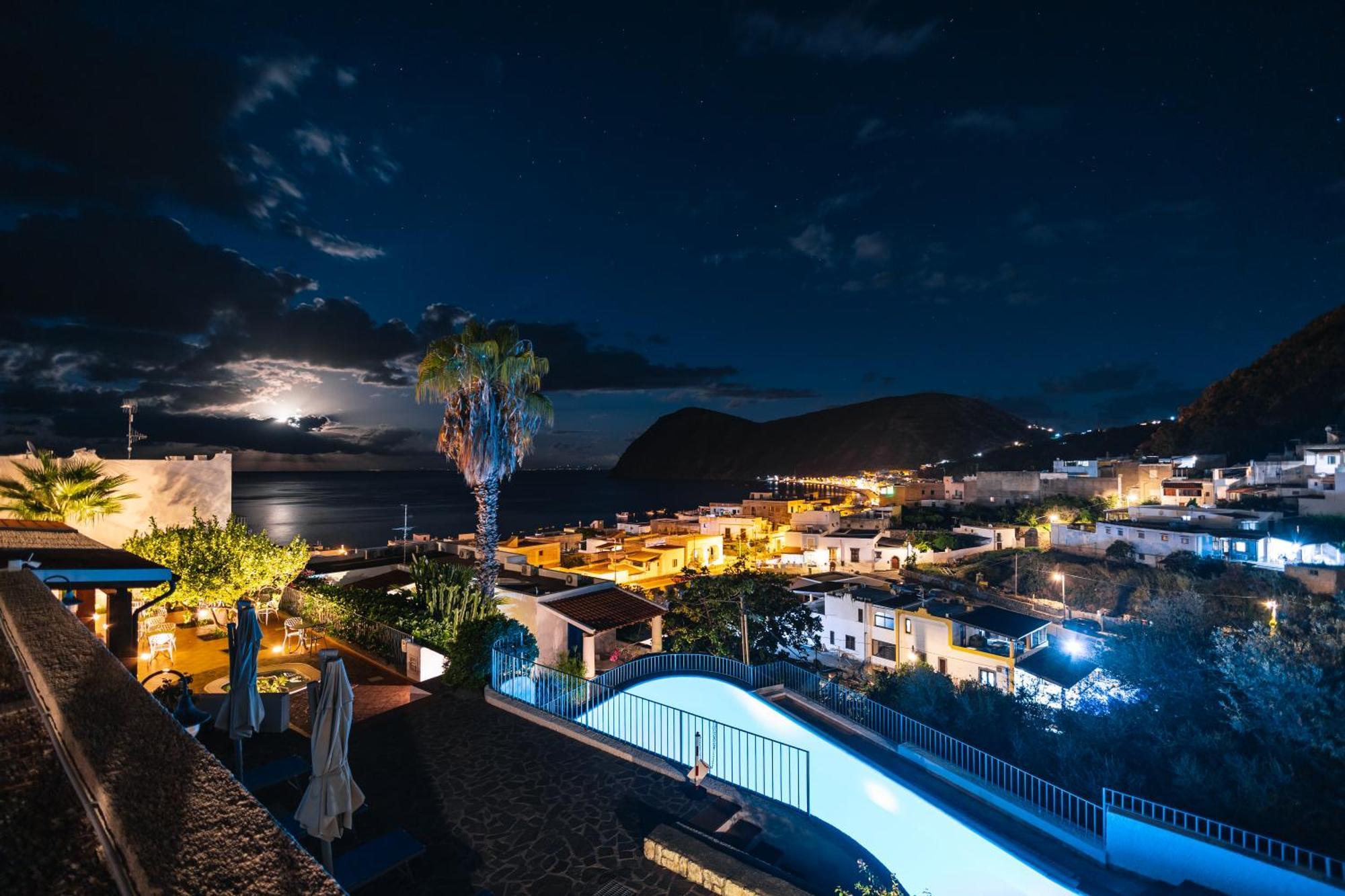 La Apartahotel