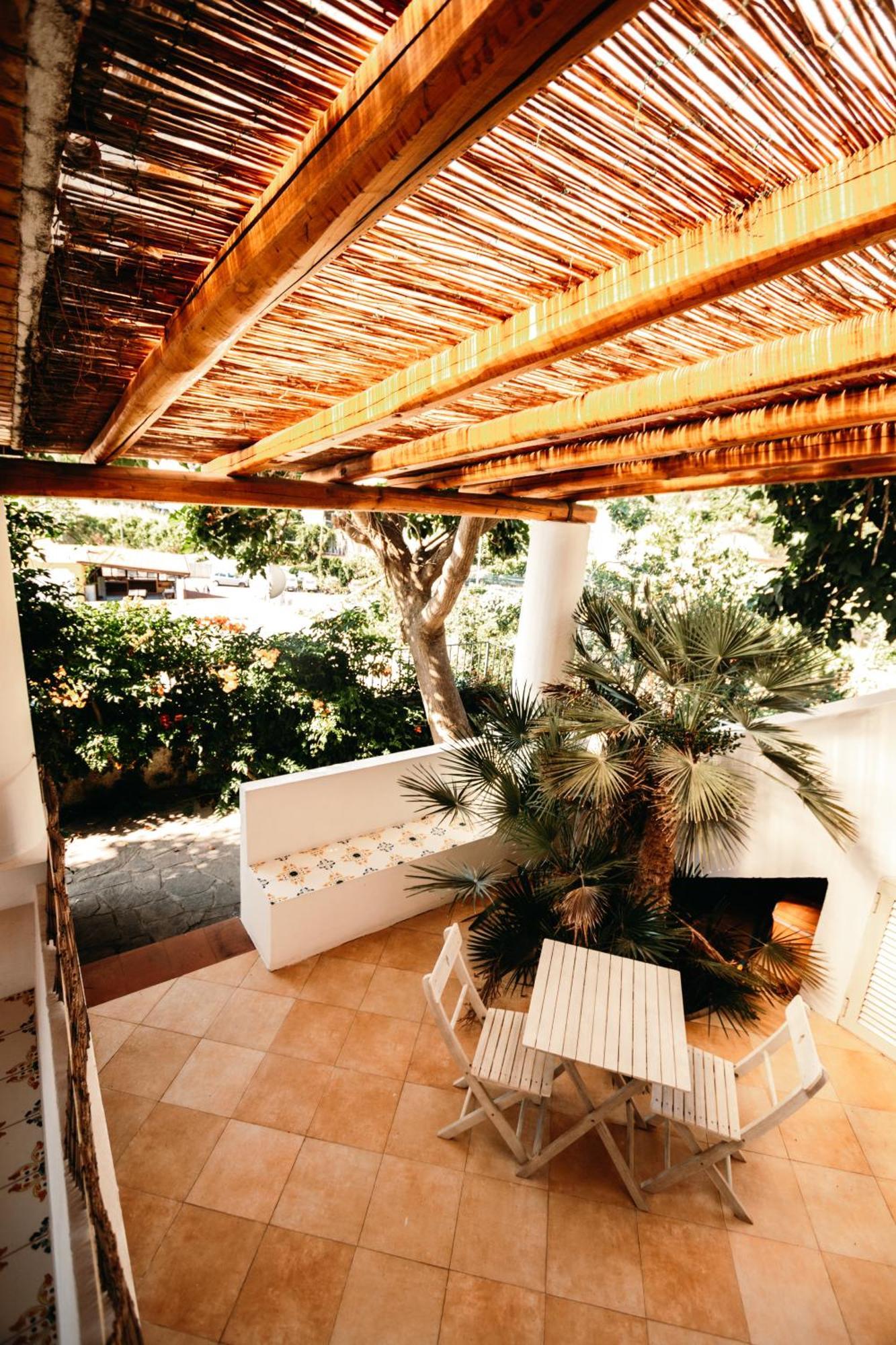 La Apartahotel 4*