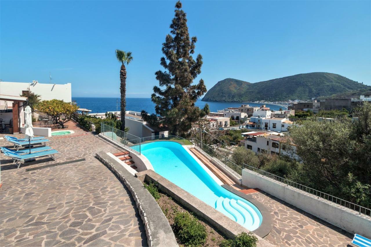 La Apartahotel
