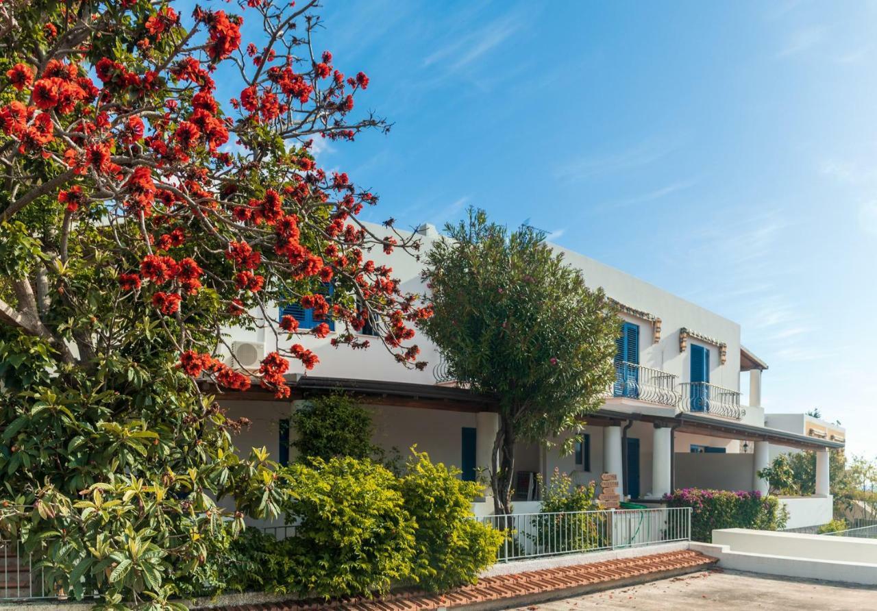 La Apartahotel